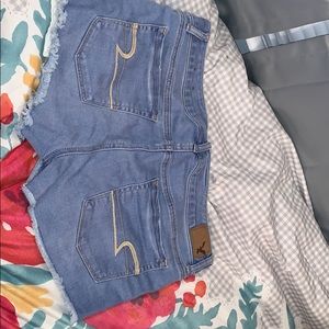 American Eagle shorts!